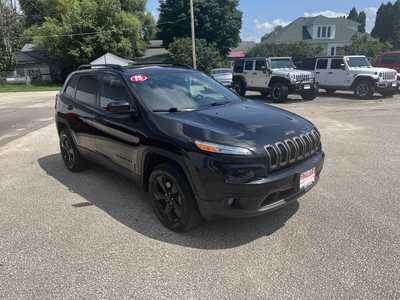 2015 Jeep Cherokee, $9975. Photo 4