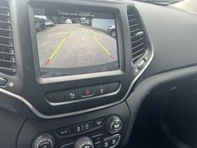 2021 Jeep Cherokee, $26575. Photo 8