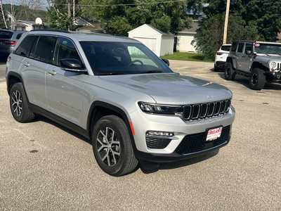 2025 Jeep Grand Cherokee, $44831. Photo 2