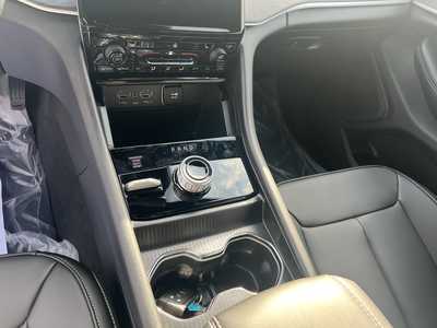 2025 Jeep Grand Cherokee, $44831. Photo 7