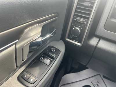 2015 RAM 2500 Reg Cab, $9975. Photo 8