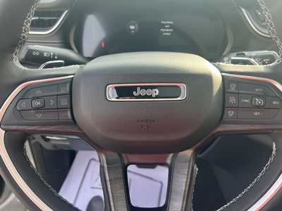 2025 Jeep Grand Cherokee, $43894. Photo 9