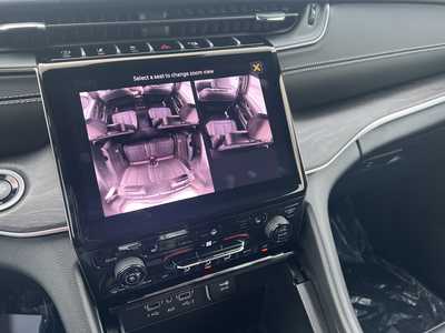 2025 Jeep Grand Cherokee, $43894. Photo 12