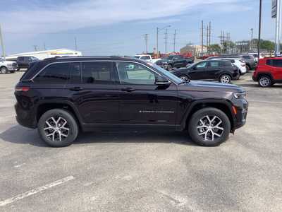 2023 Jeep Grand Cherokee, $35975. Photo 5