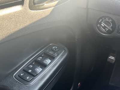 2015 Chrysler 300, $13975. Photo 12