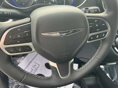 2026 Chrysler Pacifica, $48345. Photo 8