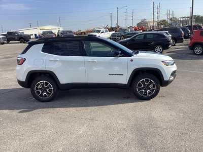 2026 Jeep Compass, $34615. Photo 5