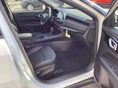 2026 Jeep Compass, $34615. Photo 7