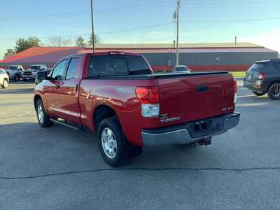 2011 Toyota Tundra Crew Cab, $10975. Photo 3