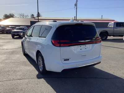 2021 Chrysler Pacifica, $24975. Photo 3