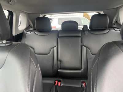 2022 Jeep Compass, $22575. Photo 6