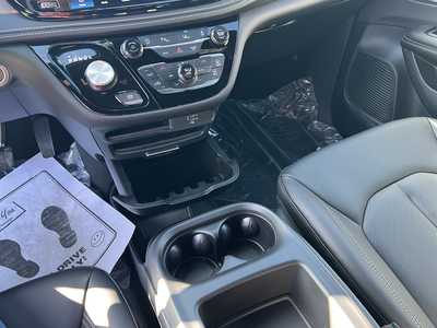 2026 Chrysler Pacifica, $46443. Photo 7