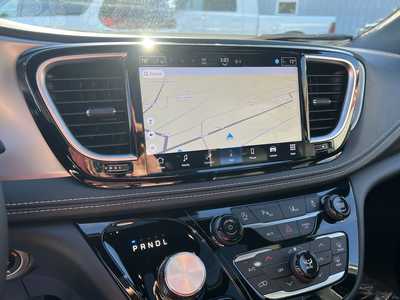 2026 Chrysler Pacifica, $. Photo 12