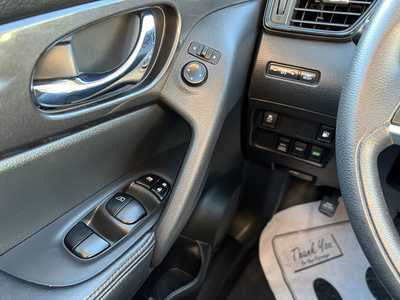 2018 Nissan Rogue, $12975. Photo 10