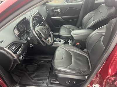 2021 Jeep Cherokee, $22975. Photo 6