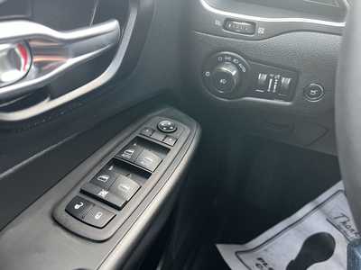 2023 Jeep Cherokee, $29975. Photo 11