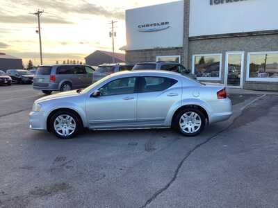 2011 Dodge Avenger, $1975. Photo 2