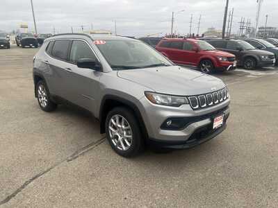 2022 Jeep Compass, $22975. Photo 5
