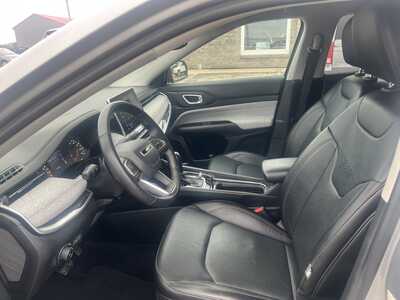 2022 Jeep Compass, $22975. Photo 7