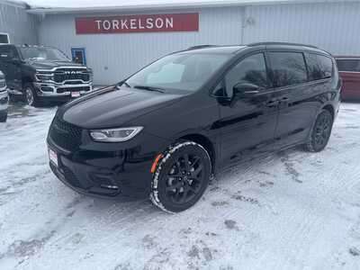 2026 Chrysler Pacifica, $47095. Photo 1