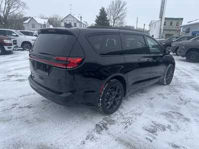 2026 Chrysler Pacifica, $47095. Photo 3