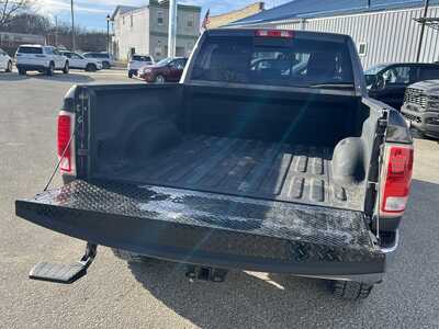 2018 RAM 2500 Crew Cab, $35975. Photo 5