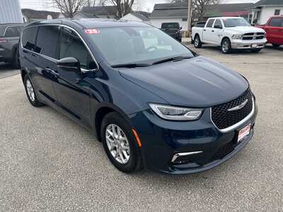 2025 Chrysler Pacifica, $31575. Photo 2