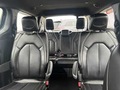 2025 Chrysler Pacifica, $31575. Photo 7