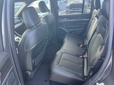 2026 Jeep Grand Cherokee, $47746. Photo 5