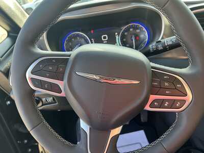 2025 Chrysler Pacifica, $32975. Photo 11