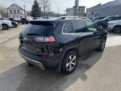 2020 Jeep Cherokee, $18575. Photo 3