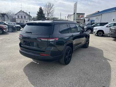2022 Jeep Grand Cherokee L, $30975. Photo 3