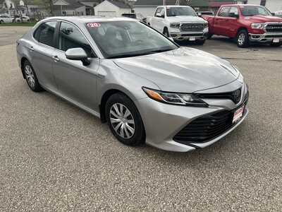 2020 Toyota Camry, $19975. Photo 4