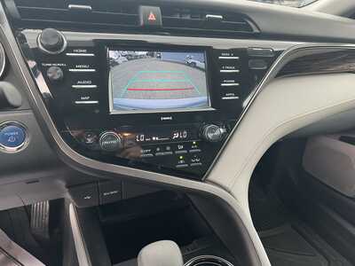 2020 Toyota Camry, $19975. Photo 6