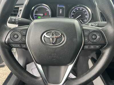 2020 Toyota Camry, $19975. Photo 7