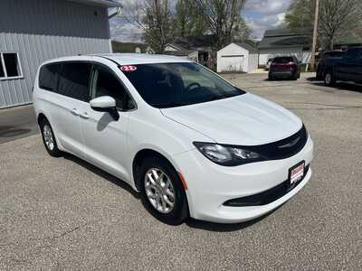 2022 Chrysler Voyager, $16975. Photo 2