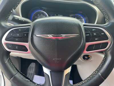 2022 Chrysler Voyager, $16975. Photo 8