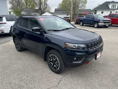 2024 Jeep Compass, $25575. Photo 2