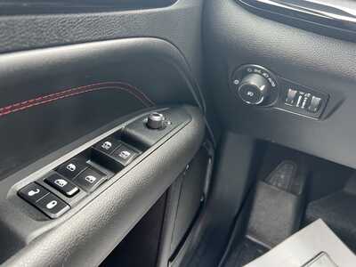 2024 Jeep Compass, $25575. Photo 11