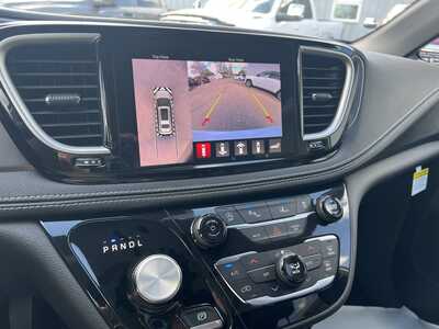 2026 Chrysler Pacifica, $45375. Photo 7