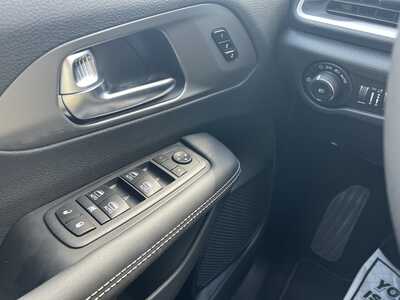 2026 Chrysler Pacifica, $45375. Photo 10