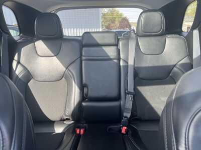 2019 Jeep Cherokee, $17575. Photo 6