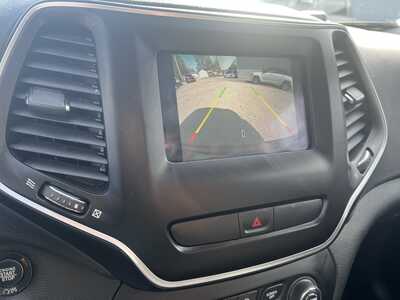 2019 Jeep Cherokee, $17575. Photo 8