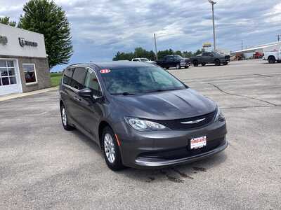 2022 Chrysler Voyager, $20975. Photo 6
