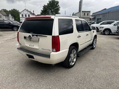 2009 Cadillac Escalade, $9975. Photo 2