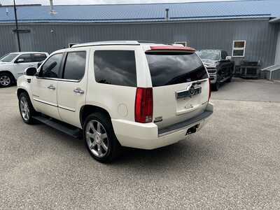 2009 Cadillac Escalade, $9975. Photo 3