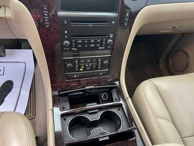2009 Cadillac Escalade, $9975. Photo 8