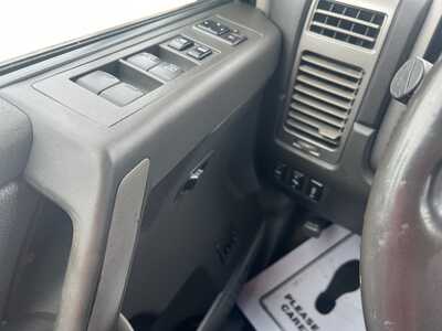 2005 Nissan Titan, $5975. Photo 9