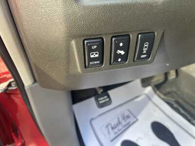 2005 Nissan Titan, $5975. Photo 12