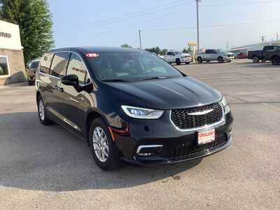 2025 Chrysler Pacifica, $31975. Photo 6